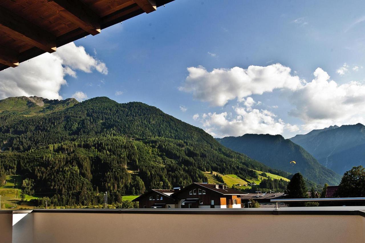 Apartment In Neukirchen With A Carport Neukirchen am Großvenediger Екстериор снимка