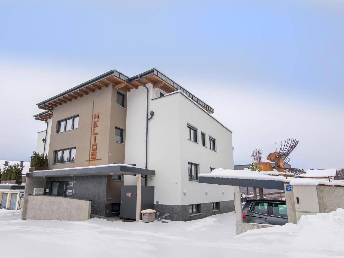 Apartment In Neukirchen With A Carport Neukirchen am Großvenediger Екстериор снимка