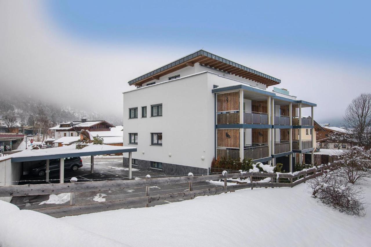 Apartment In Neukirchen With A Carport Neukirchen am Großvenediger Екстериор снимка